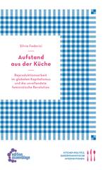 Buchcover besteht zu zwei dritteln aus einem blau-weißen Karo-Muster, das an eine Tischdecke in einem eher rustikalen Gasthaus oder an ein einfaches Geschirrhandtuch erinnert. Darauf in einer weißen Aussparung links in der Mitte in rot der Titel, in kleinerer Schrift umgeben von Autorin und Untertitel.