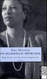 schwarz-weiß Portrait von Toni Morrison, eine schwarze Frau die kritisch aus dem Bild hinausschaut. Sie trägt Perlenohrringe und eine Perlenkett über einem schwarzen T-shirt und grauem Cardigan. In einem hellblauen Kasten steht auf Brusthöhe der Buchtitel in schwarzer Schrift